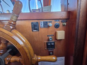 navigation station, Albin 43, trawler for sale