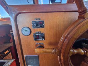 navigation station, Albin 43, trawler for sale