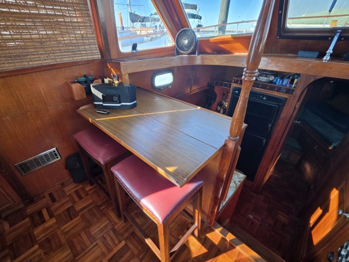 navigation station, Albin 43, trawler for sale