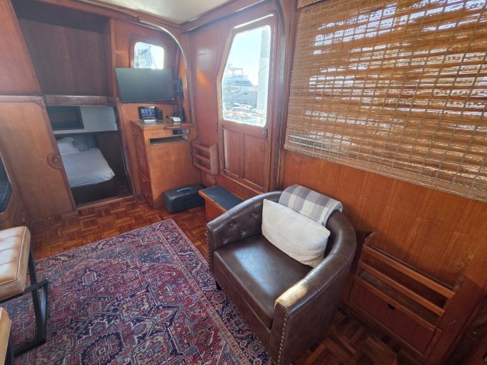 salon, Albin 43, trawler for sale