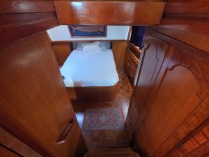 bed, Albin 43, trawler for sale